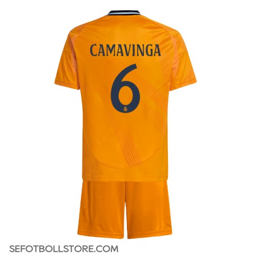 Real Madrid Eduardo Camavinga #6 Replika babykläder Bortaställ Barn 2024-25 Kortärmad (+ korta byxor)